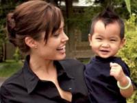 Как Анджелина Джоли воспитывает детей? 
